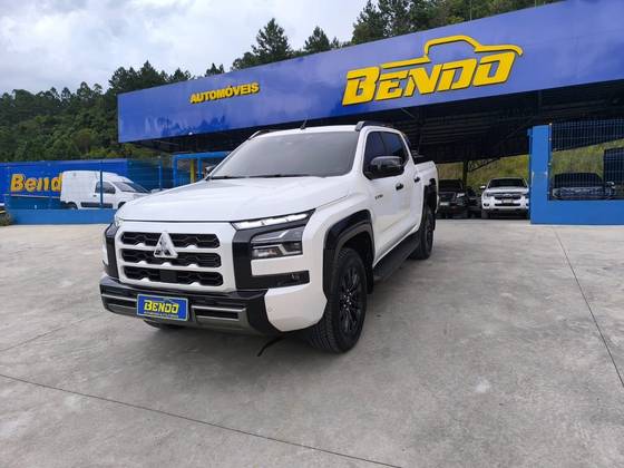 MITSUBISHI TRITON 2.4 BITURBO DIESEL CD KATANA 4X4 AUTOMÁTICO MITSUBISHI TRITON 2.4 BITURBO DIESEL CD KATANA 4X4 AUTOMÁTICO